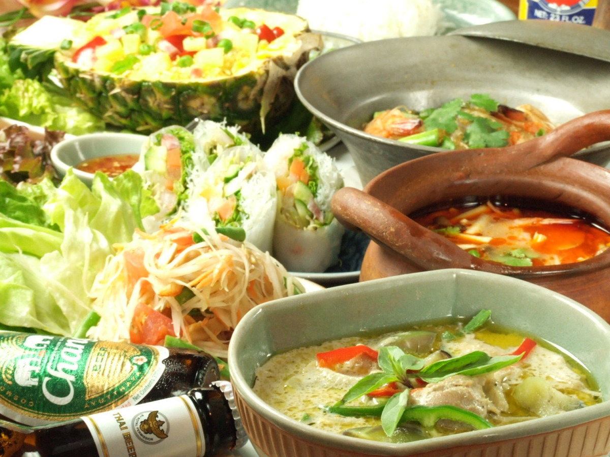 タイ旅のような本格的料理の愉しめるコースは御予約がおすすめ