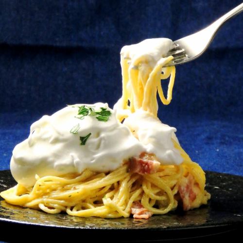 [New foam pasta!] A new sensation of carbonara!? Surprising and impressive foam pasta and more...♪ 2H [all-you-can-drink] course of 9 dishes for 3,500 yen
