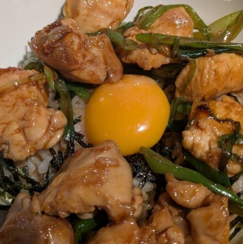 焼き鳥丼（もも・胸ミックス）