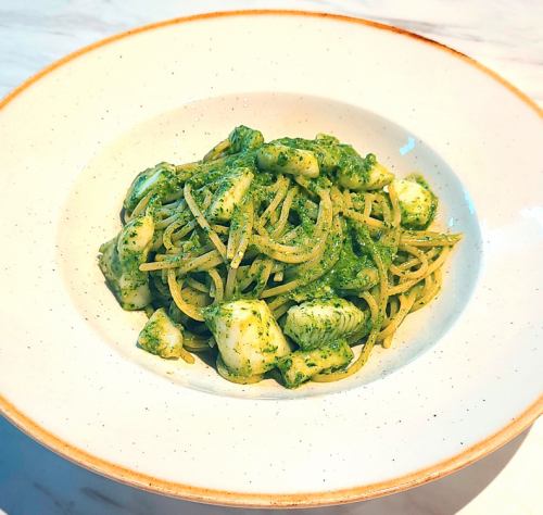 大葉とイカのジェノベーゼ