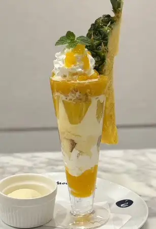 季節の贅沢パフェ