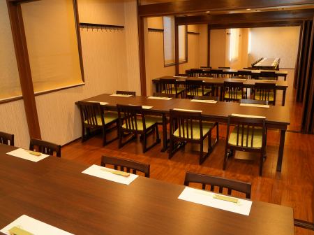 3rd floor.We prepare private rooms with tables and chairs according to the number of people.