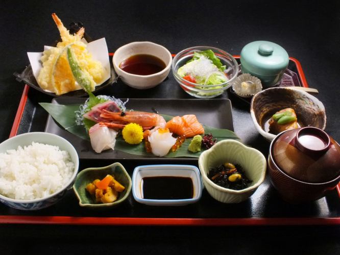 [如果您預訂午餐，請在此處選擇] 大約15種可供選擇 ◇ 1,210日元至3,300日元