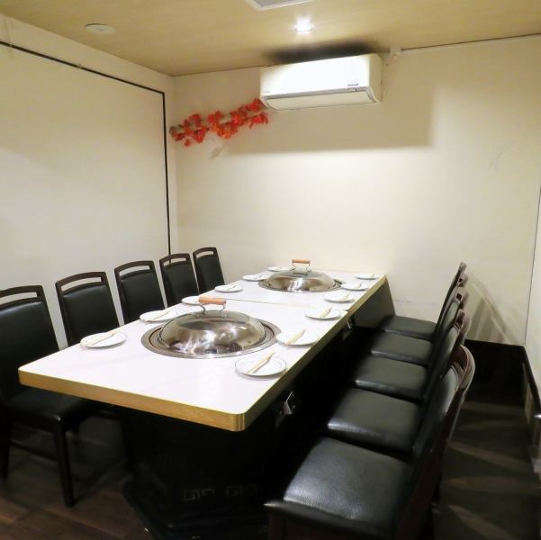 6～10名座れるお座敷の個室をご用意しております。長話でも疲れないので、女子会、誕生会、中人数の飲み会、地域の集会、職場の歓迎会、送別会、忘新年会など様々なシーンでご利用いただけます！