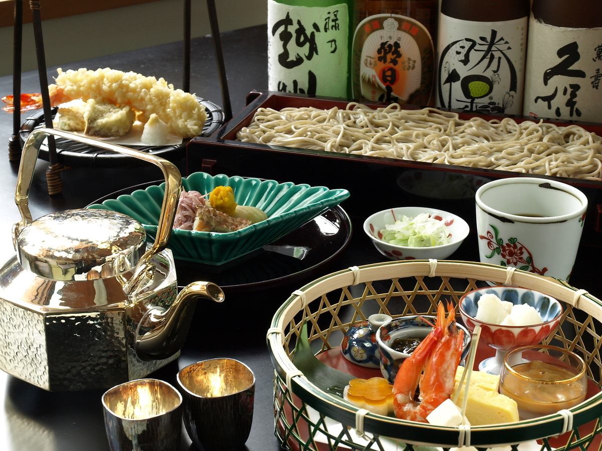 『久保田』『朝日山』で有名な朝日酒造の旨い酒と新潟の旬を堪能できる一軒