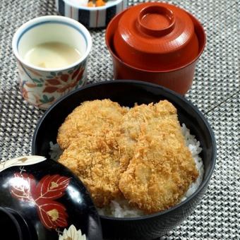 新潟タレかつ丼<タレかつ四枚>