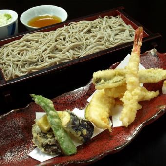 特上天ぷらせいろ〈大海老一本・穴子・魚介二点・野菜〉