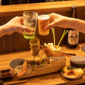 【2名カウンター×5席】　デートにぴったり♪カウンター席でオシャレに乾杯できるカップルシートもご用意しております！横並びのお席で、心の距離も自然と縮まります♪