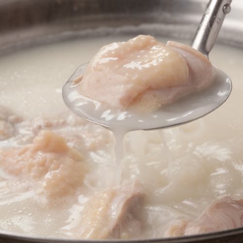 Stewed cloudy soup! Mizutaki is very popular !! [Hakata Izakaya]