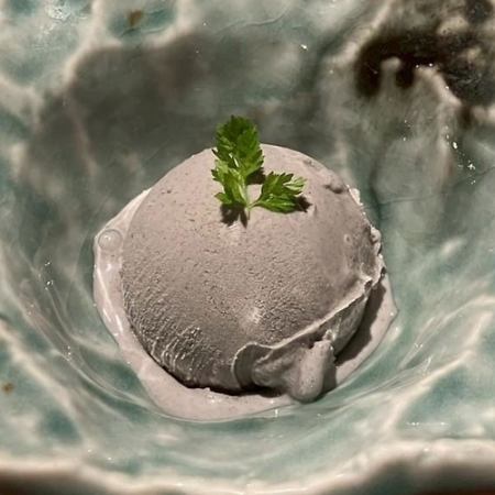 黑芝麻冰淇淋