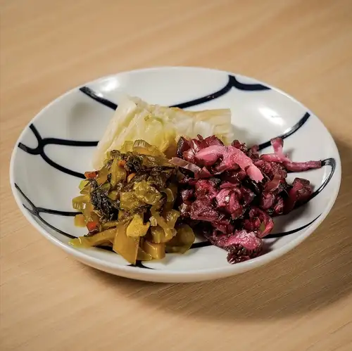 三种泡菜的混合装