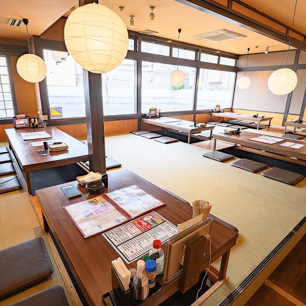 .お子様連れのご家族に大人気の掘りごたつ席をご用意。靴を脱いでゆったりとくつろげる、当店とっておきの空間です。掘りごたつならではの妙味をたっぷりとご満喫ください。幹事様必見◇人気のお席につき予約はお早めがおすすめです。※系列店の写真です。
