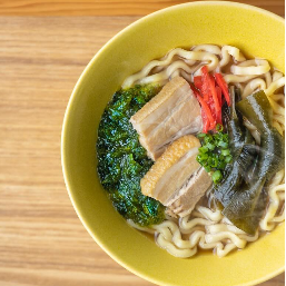 沖縄料理の満足な宴会！