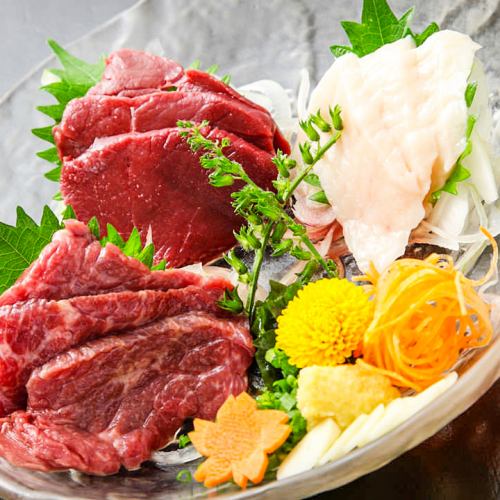 Assortment of three types of horsemeat sashimi