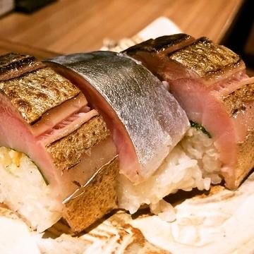 鯖魚烤壽司4件