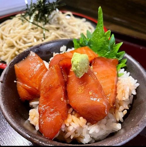 日替わり　「鮪漬けミニ丼」等