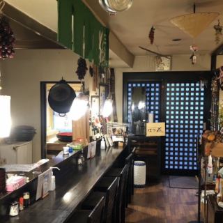 お昼にお食事利用から夜のサク飲みまで是非ご利用くださいませ◎
