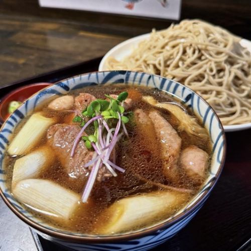 ≪大人気!!≫毎日店内で打ちたて！自慢の「鴨南蛮せいろ」