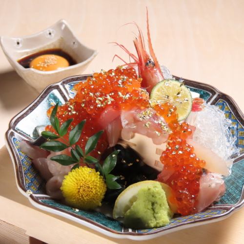 Enjoy the luxury of fresh seafood that Ishikawa is proud of!