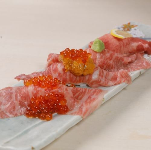 Sea urchin and salmon roe sushi