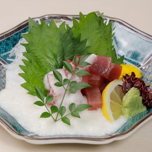 <The ultimate taste> Bluefin tuna with grated yam