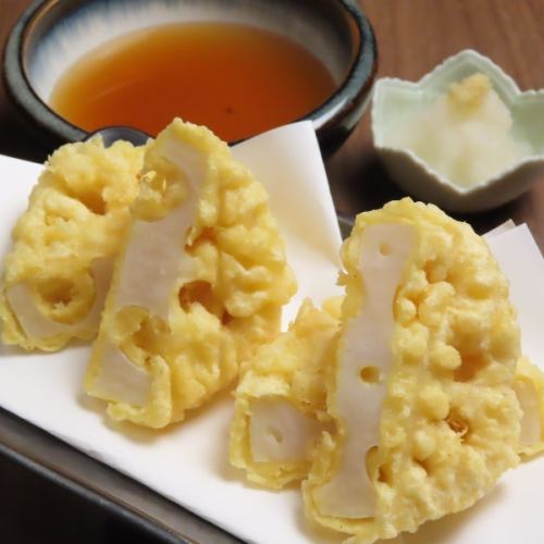 [Kaga vegetables] Kaga lotus root tempura (2 pieces)