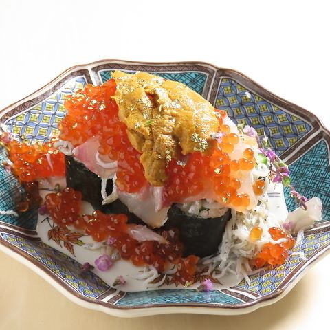 寿司居酒屋でお酒とお寿司、海鮮をお楽しみください♪