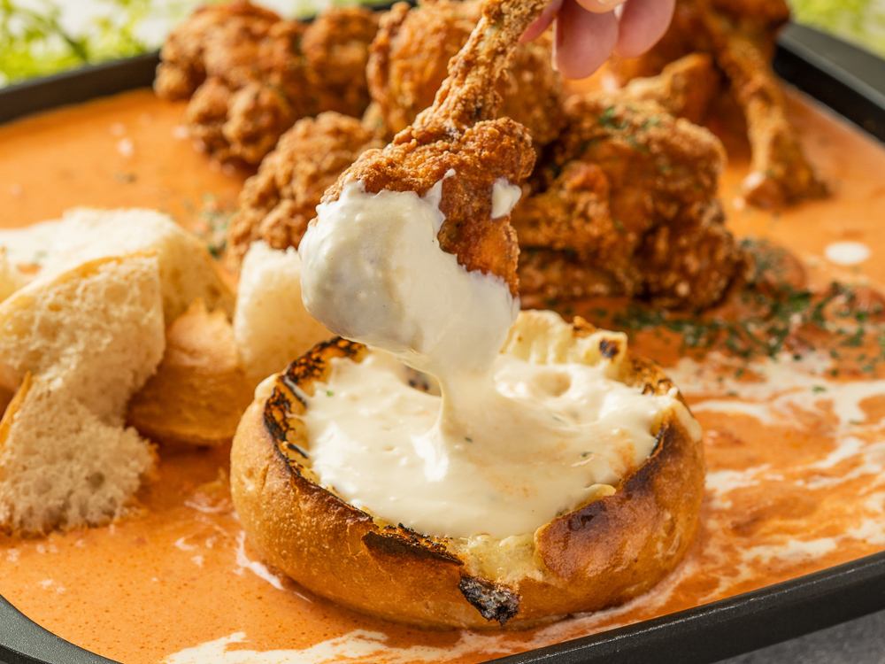 SNSで話題のパネチキンが豊橋初上陸!!チーズとお肉の相性抜群♪