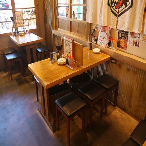 <p>We have many table seats available for 2 people or more.</p>