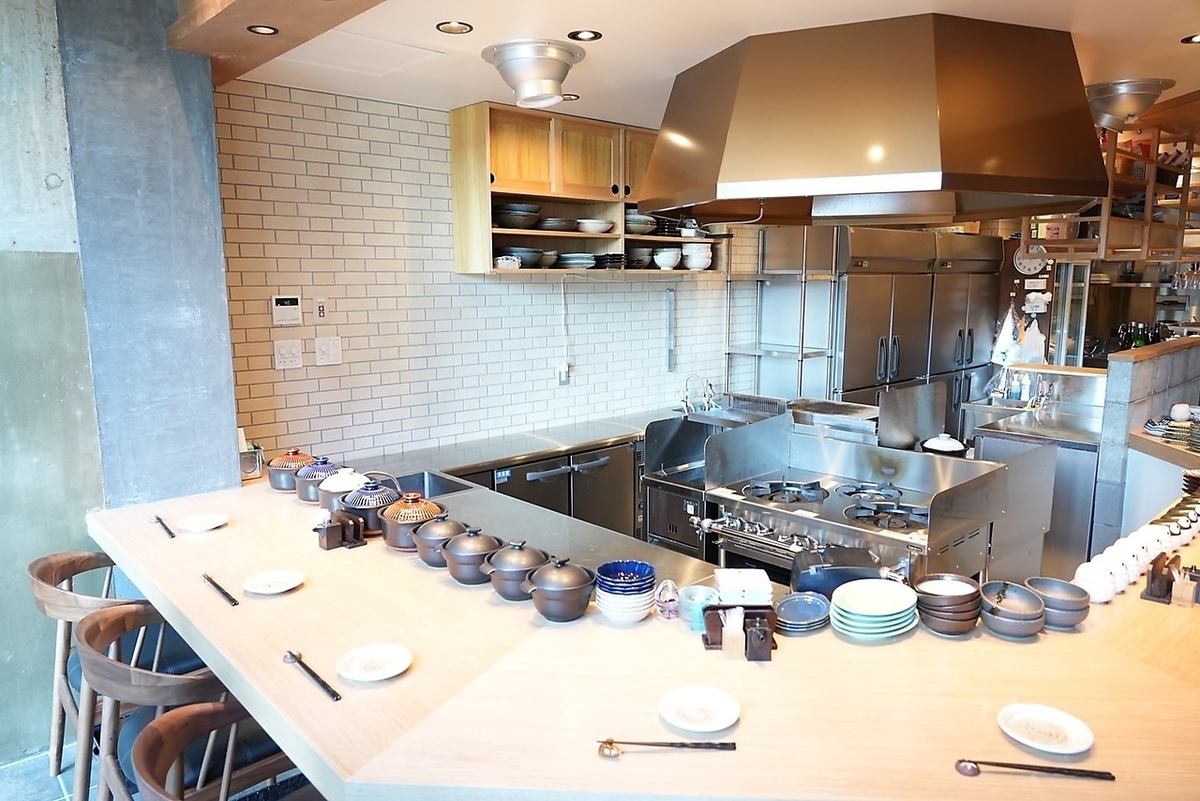 落ち着いた雰囲気の店内で素敵なお時間をお過ごしください♪