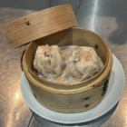 烧麦(用国产黑猪肉和虾制成)(2个)