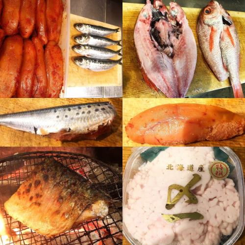 There are various seasonal seafood.