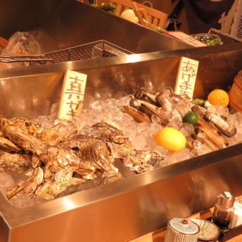 The counter where you can see the fireside grill in front of you is recommended ♪