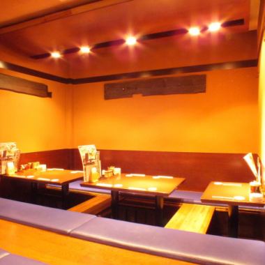 The popular tatami room can accommodate 10 or more people.The sunken kotatsu table puts less strain on your legs, making it a great place to hold a variety of banquets in comfort!