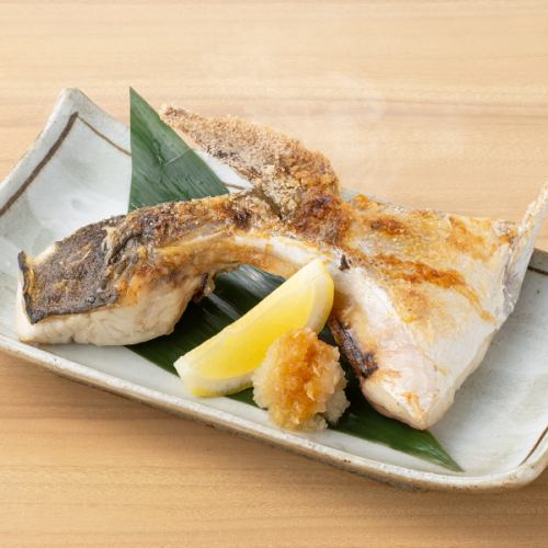 [Seafood dishes] Grilled amberjack collar