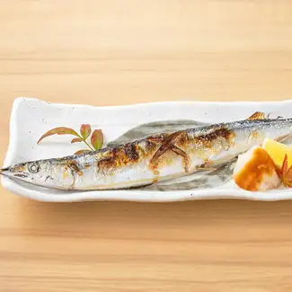 Fresh Pacific saury (sashimi or salt-grilled)