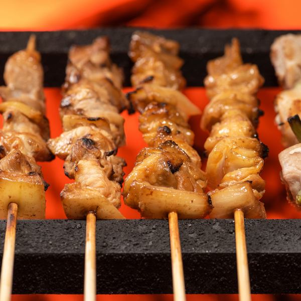 The finest charcoal-grilled yakitori! Juicy, tasty and fragrant