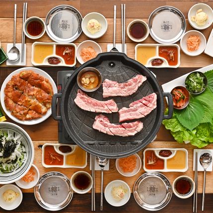 サムギョプサル&チーズタッカルビ食べ飲み放題3480円