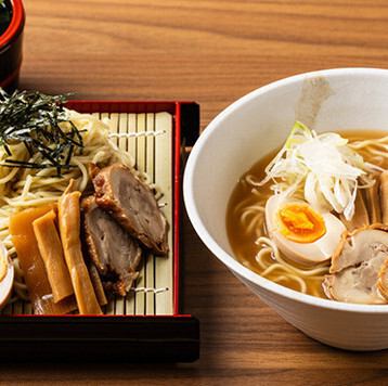 〆の新定番！あっさりざるラーメンvsこってり鶏ガラ醤油