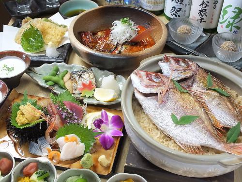 豪華・刺盛含む全9品7000円(税込)コース(懐石仕立て)
