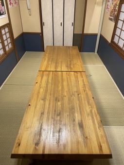 There is a private room space that is perfect for 8 to 12 people.A spacious tatami room. . .