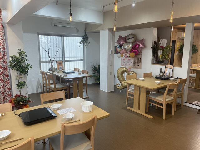 当店は、貸切でのご利用も歓迎いたします♪総席数が48席と広々とした店内のため各種宴会やパーティーにもぴったりです♪社員旅行や観光バス等、大人数でもゆったりとお寛ぎいただけます。