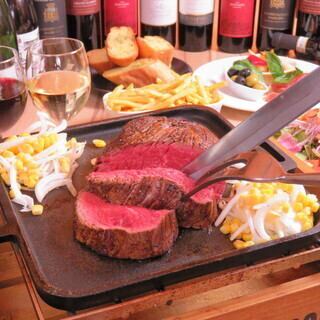 [Block steak course] 2 to 8 people ◆ 7 dishes in total ◆ 5,980 yen (tax included) All-you-can-drink + 1,000 yen (tax included)