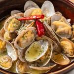 Clams steamed in wine