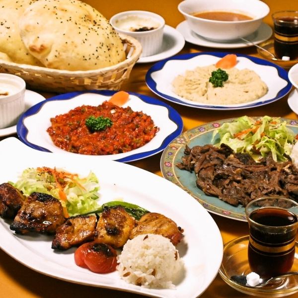 選べるトルコ料理の各種コース　3200円～ご用意