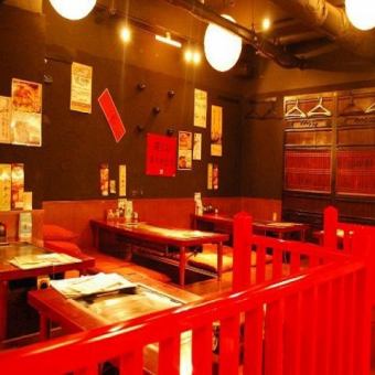 小上がりのお座敷は25名様迄の宴会が可能なので新年会・歓送迎会に是非★広島駅やホテルからのアクセス抜群なので観光や接待利用にオススメ！広島名物料理2h飲放付きコースは4400円(税込)～ご用意♪(広島駅/新年会/歓送迎会/観光/お好み焼き/鉄板焼/牡蠣/宴会/飲放/地酒/座敷)