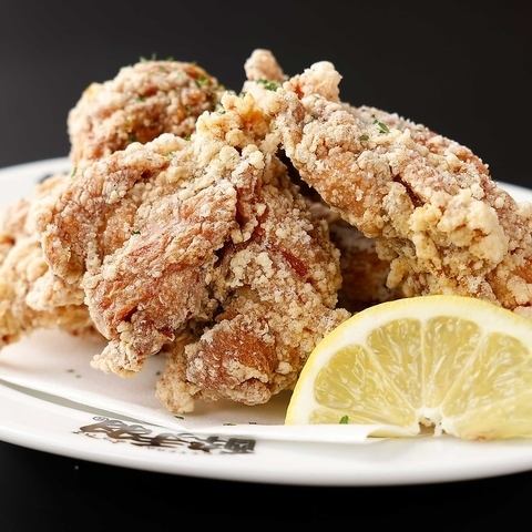 Crispy and juicy fried young chicken