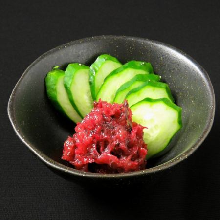 Edamame / Chinese cabbage kimchi / Octopus wasabi / Plum jellyfish / Addictive cabbage / Tomato slice