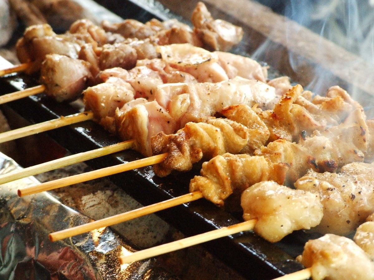 Stop within 2 minutes on foot from the shop prideful of yakitori-nabe with a reasonable price
