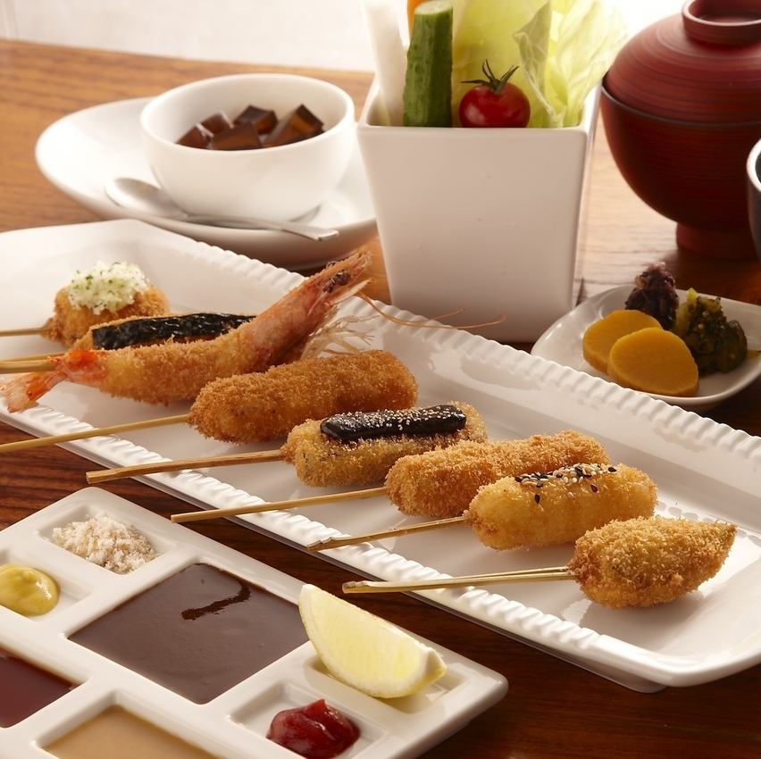 旬食材を職人技で揚げる高級串カツ。あべのハルカスの上質な和空間で、老舗の味を堪能